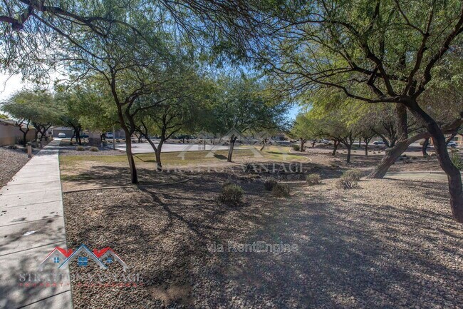 Foto del edificio - 40510 W Hayden Dr