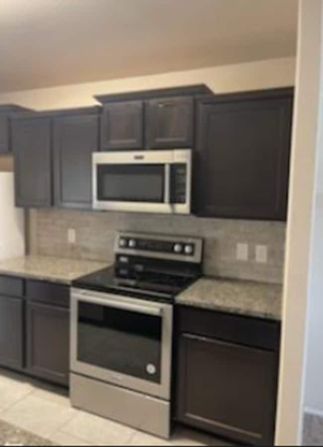 Building Photo - House For Lease in Odessa