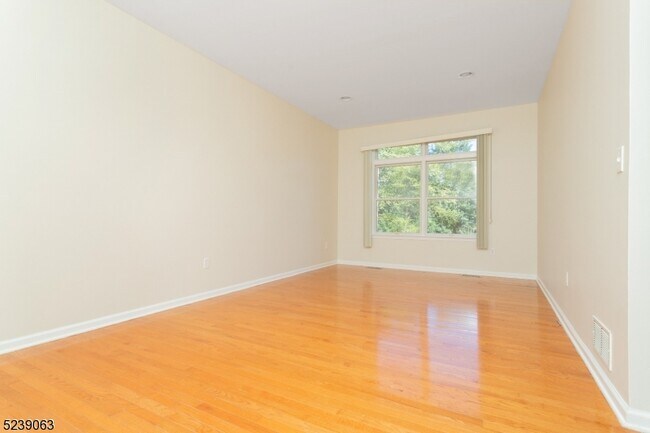 Foto del edificio - 578 Old Dover Rd