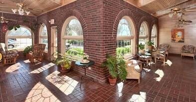Foto principal - 400 E Parkwood Dr
