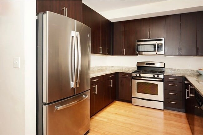 Building Photo - 2009 Symmes Cir