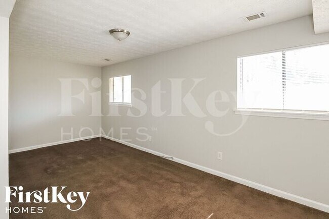 Building Photo - 8141 Englewood Trail