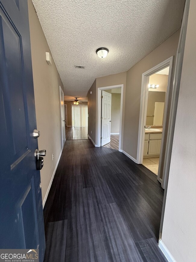 Building Photo - 6 Talbot Ct