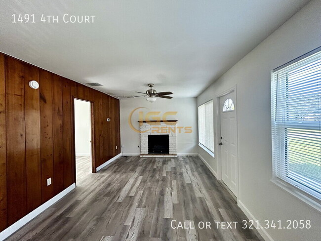 Building Photo - 1491 4th Ct