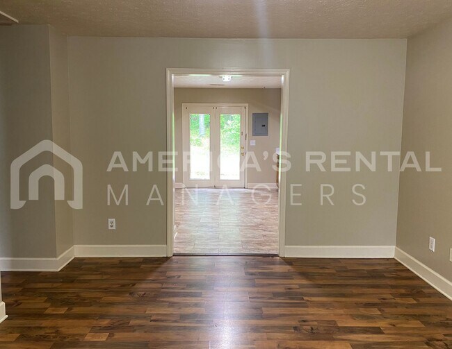 1305 Ave C SE Unit 1307 Avenue C SE, Cullman, AL 35055 Room for Rent