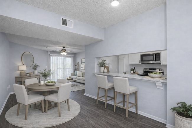 Interior Photo - Falcon Point