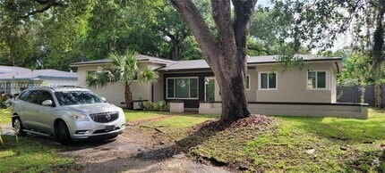Building Photo - 15110 NE 9th Ct