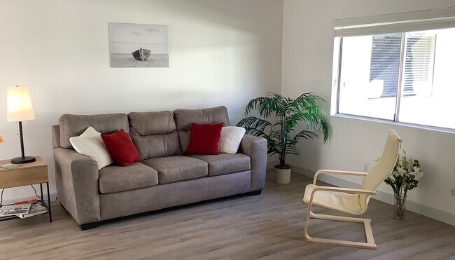 Foto del edificio - 232 W Caldwell Ave