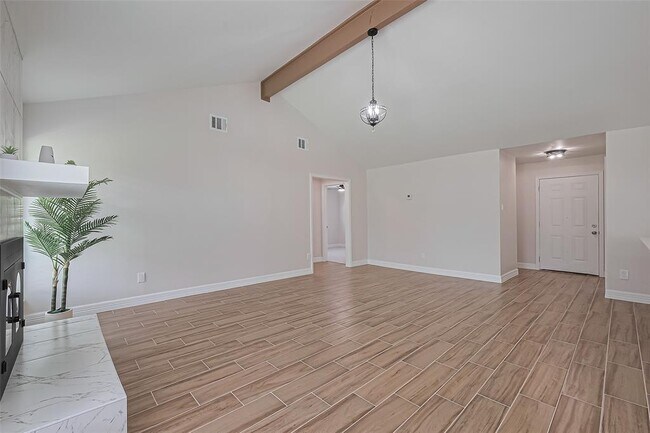 Foto del edificio - 5310 Monteith Dr