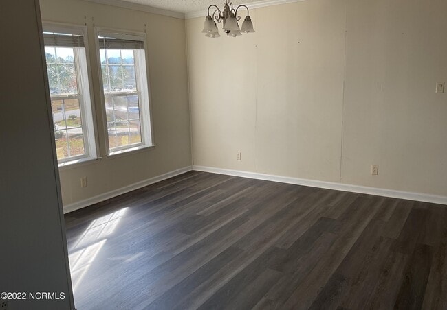 Building Photo - 119 Englewood Dr