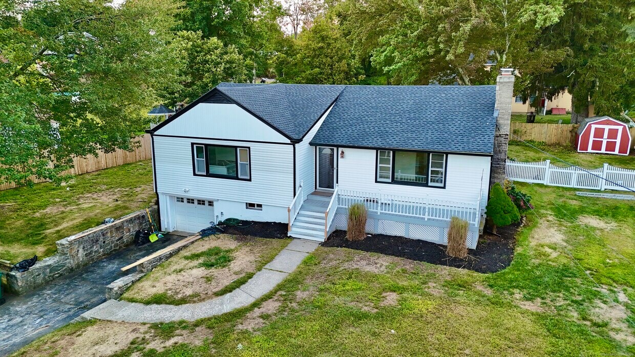 Foto principal - 1225 Cutspring Rd