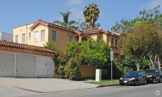 Building Photo - 174 Swall Dr