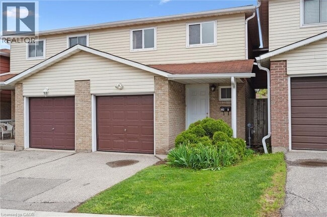 Photo du bâtiment - 302 Bluevale St N