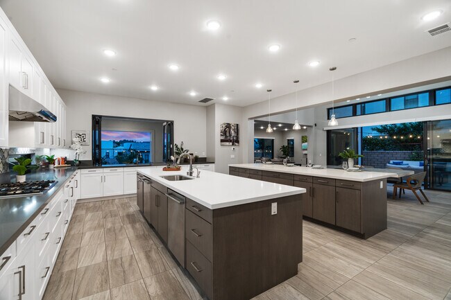 Foto del edificio - 6195 Artisan Way
