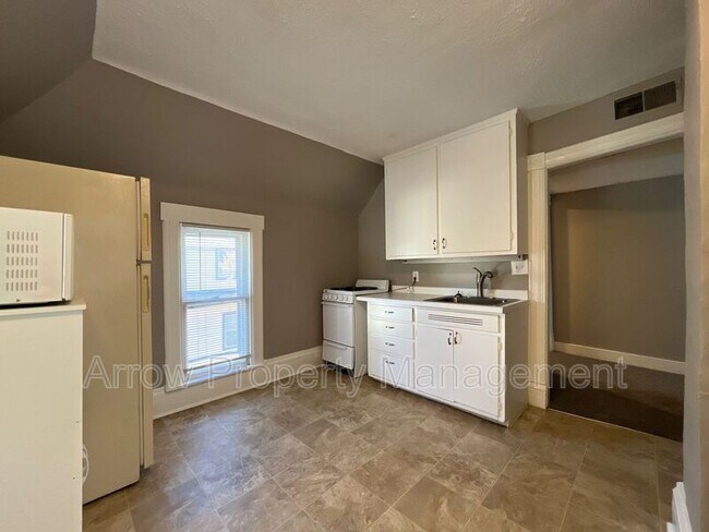 Foto del edificio - 3424 S Street