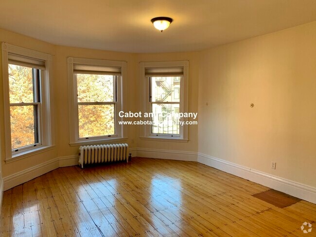 Building Photo - 293 Newbury St