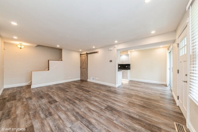 Building Photo - 311 Milton Ct