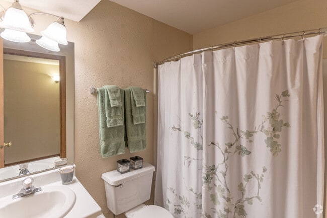 1HAB, 1BA, Modelo - 800SF - ReNew West Bloomington