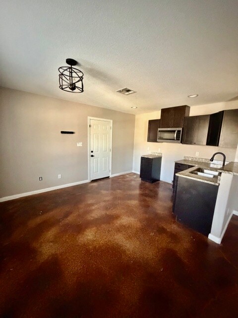 Building Photo - 1608 N 10th St