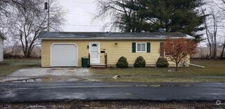 Building Photo - 1221 Garden Ln