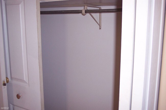Foto del edificio - 286 Elmwood Dr
