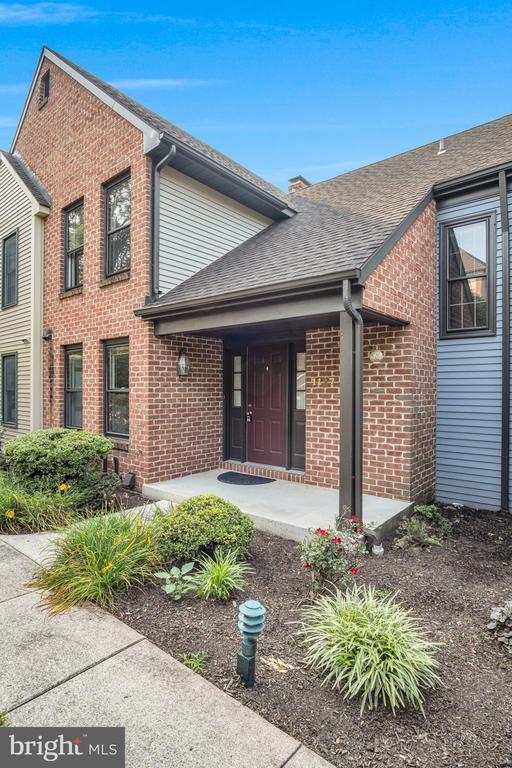 Building Photo - 1127 Wicklow Ct
