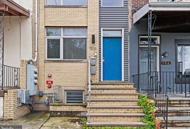 Building Photo - 506 W Master St