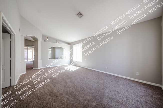 Building Photo - 13874 W Wilshire Dr