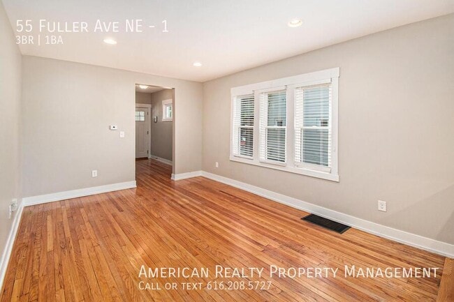 Foto del edificio - 55 Fuller Ave NE