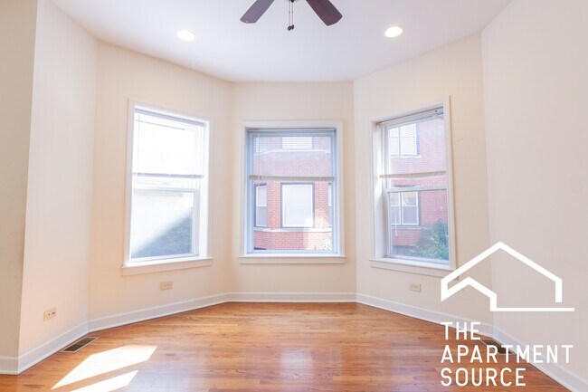 Foto del edificio - 855 W Cornelia Ave