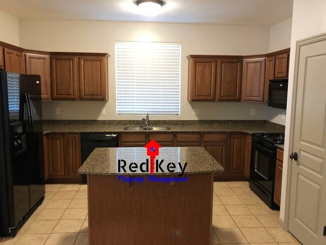Building Photo - Benson Mills Crossing - Corner & End Unit