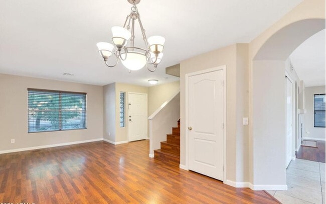 Building Photo - 3913 E Monona Dr