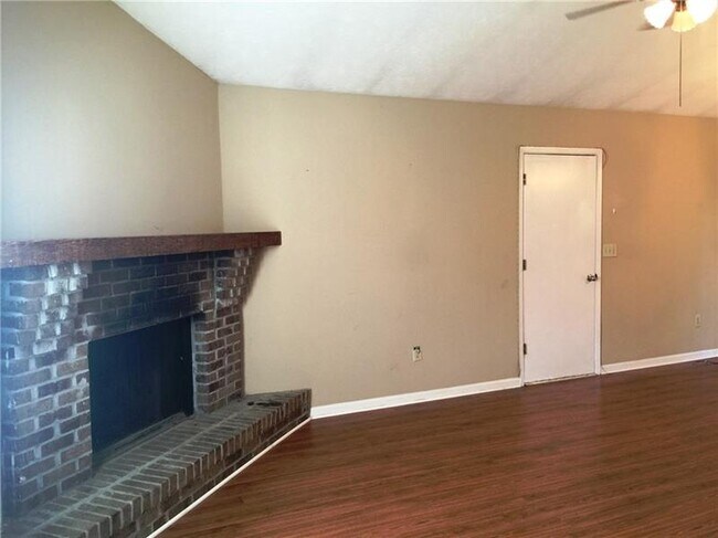 Foto del edificio - 4205 Sinecure Way NW