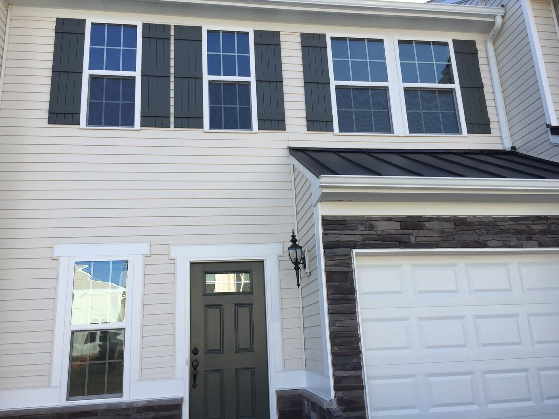 Primary Photo - 7700 Stone Grove Ln