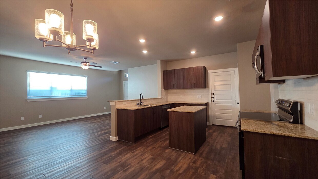Foto del edificio - 9860 Grosbeak Ln