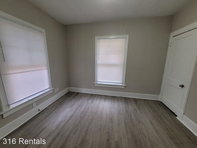 Building Photo - 3 br, 1.5 bath House - 1547 N. Holyoke St