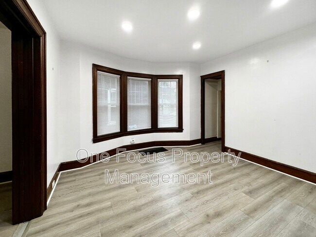 Foto del edificio - 1317 Elmira St