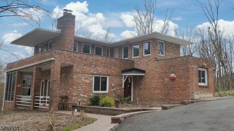 Primary Photo - 242 Lake Rd