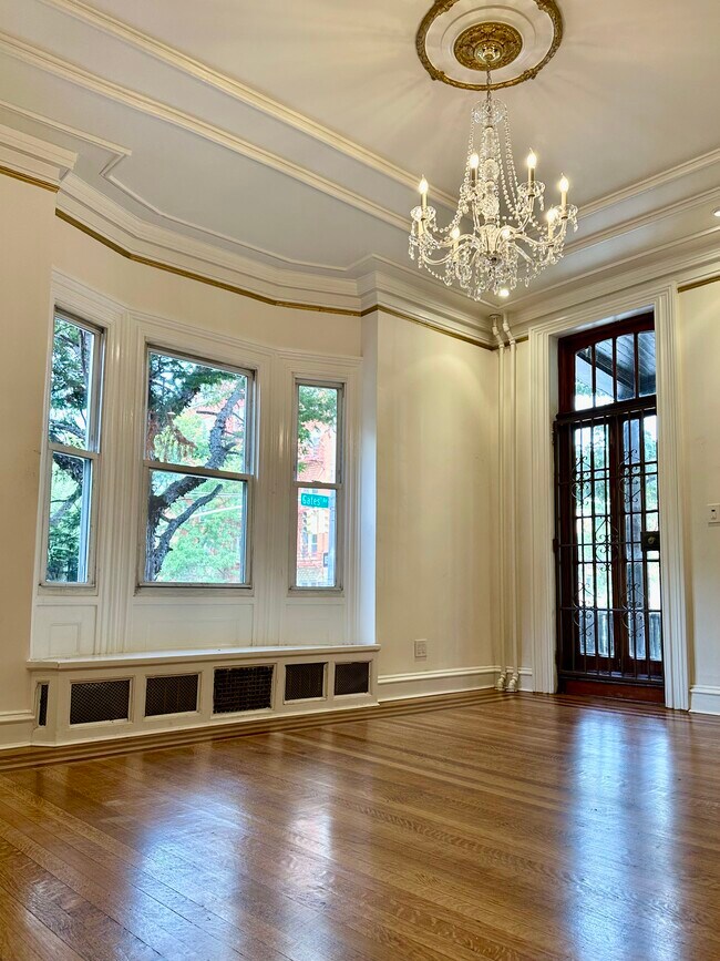 Foto del edificio - 134 Gates Ave