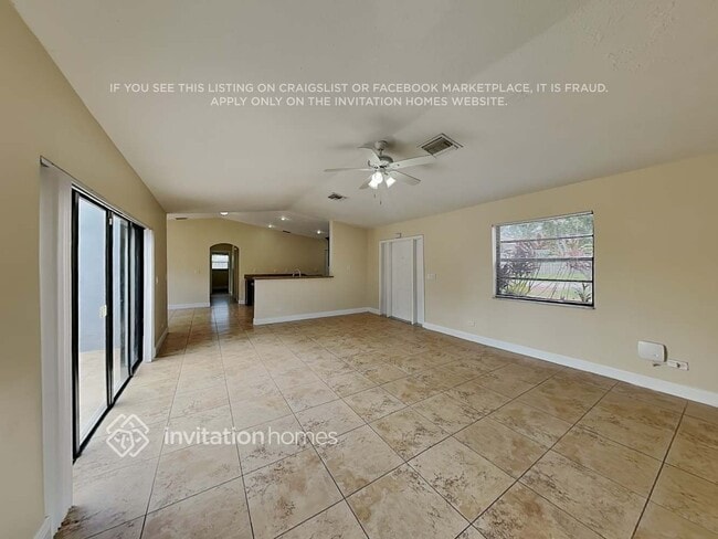 Foto del edificio - 14730 SW 158th St