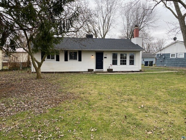 Building Photo - 5289 Crescent Dr