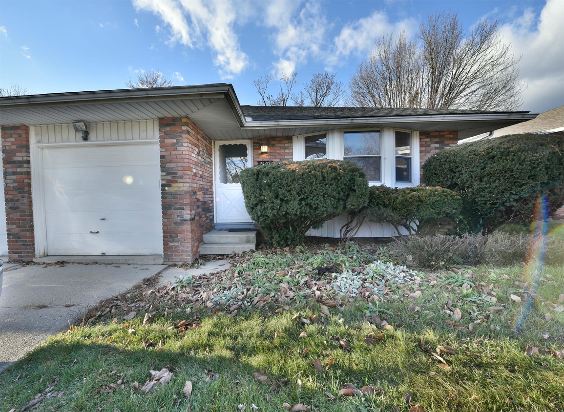 Primary Photo - 5107 Kingshill Dr