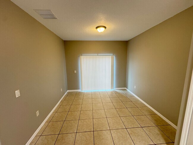 Foto del edificio - GORGEOUS, 3/2 Ready for Move-in!