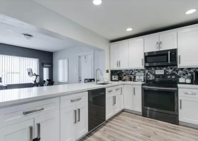 Foto del edificio - 7204 NW 77th St