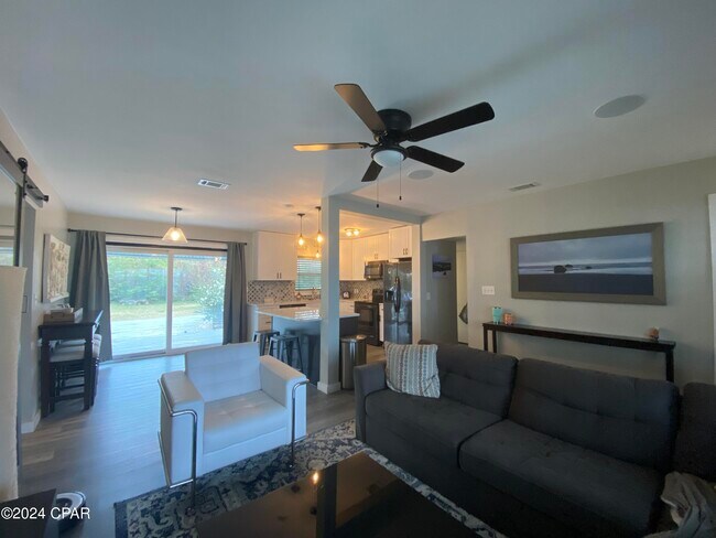 Foto del edificio - 1606 Clay Ave