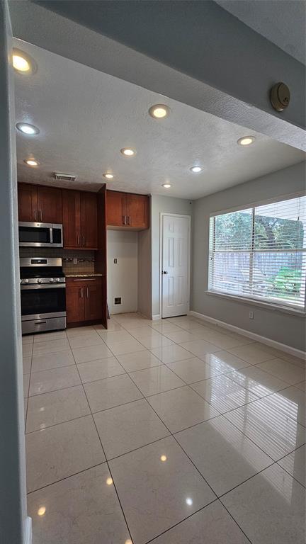 Foto del edificio - 8435 Battleoak Dr