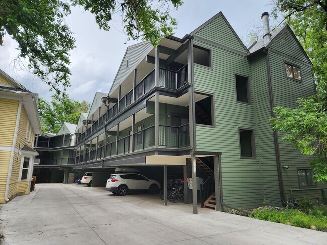 Building Photo - 1830 22nd St