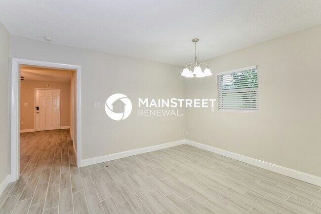 Foto del edificio - 4 Bedroom Pet-Friendly Home in ORLANDO, FL with Main Street Renewal