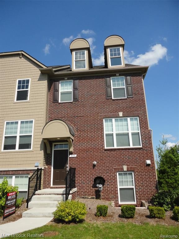 Foto principal - 979 Barclay Cir