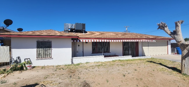 Building Photo - 34540 Western Dr